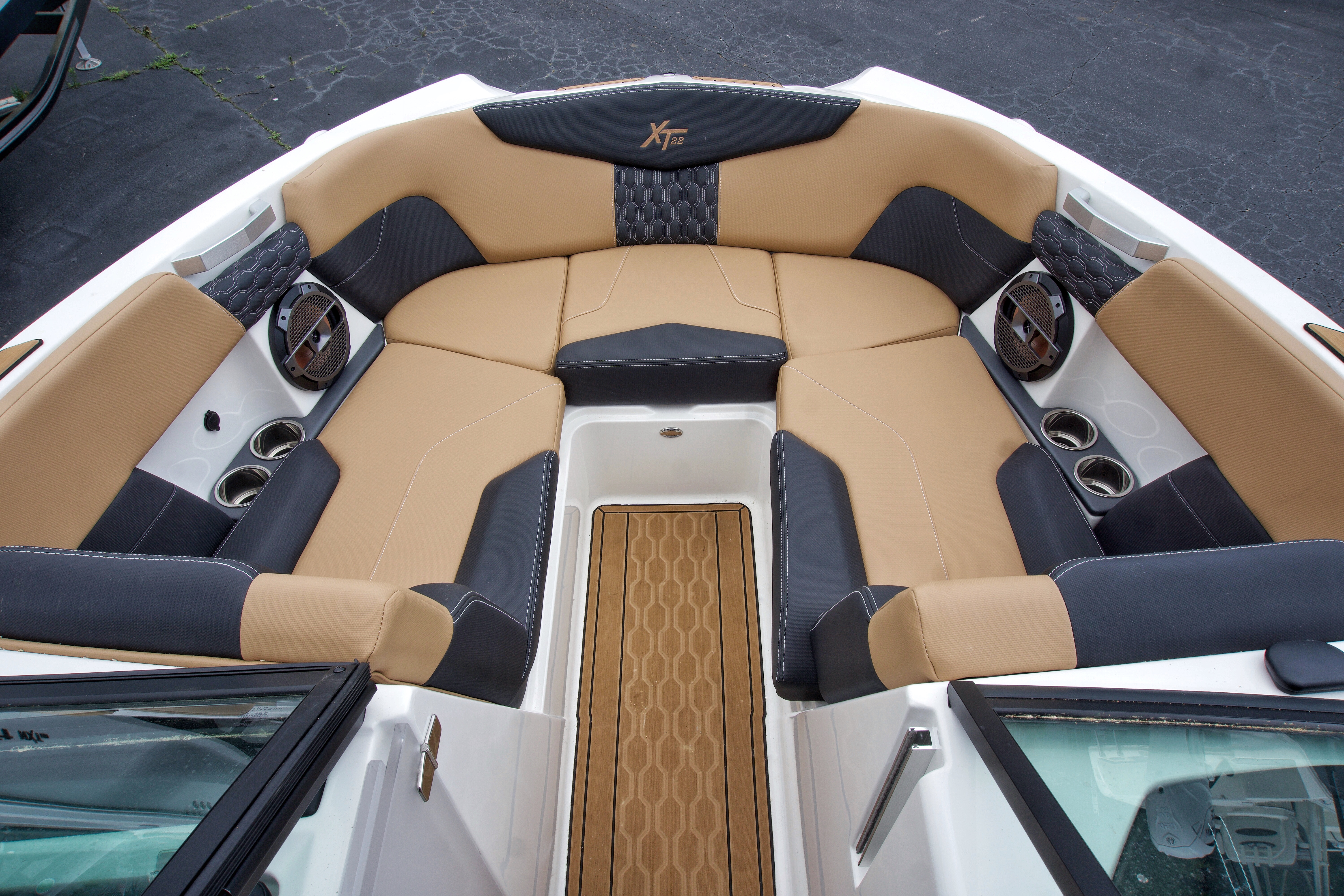 2022 MasterCraft XT22 [9] 1C23031